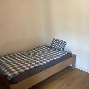Lovely 1 Private Bedroom With Garden View Accommodatie bij particulieren